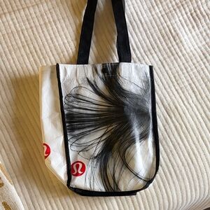 Lululemon bag